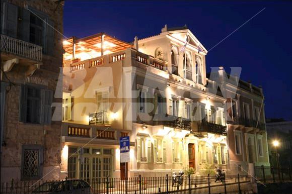 holiday in Syrou Melathron