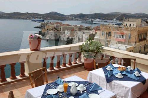holiday in Syrou Melathron