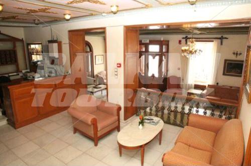 holiday in Syrou Melathron