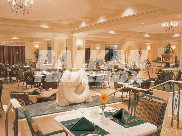 почивка в Al Bustan Rotana