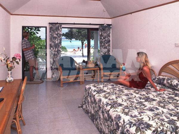 почивка в Holiday Island Resort