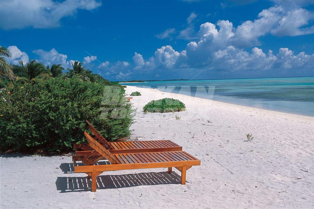 почивка в Holiday Island Resort
