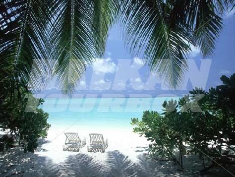почивка в Holiday Island Resort