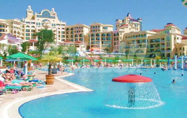 holiday in Marina Royal Palace