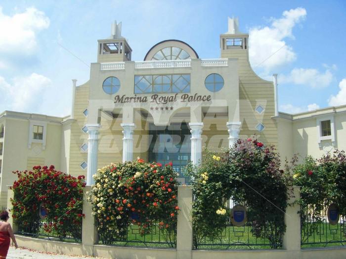 holiday in Marina Royal Palace