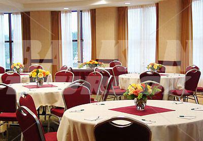 почивка в Courtyard by Marriott Seattle Kirkland
