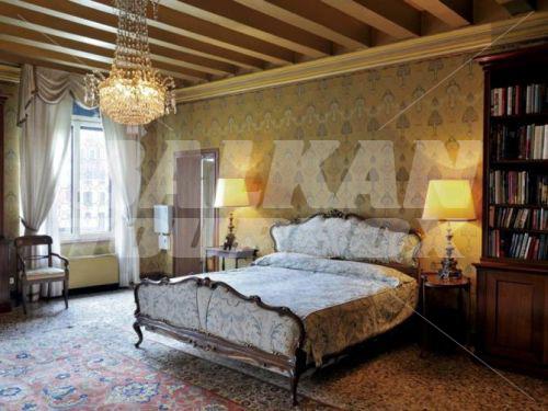 почивка в L'Hotel Bauer