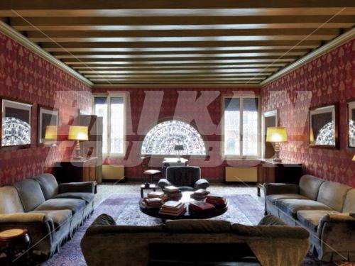 почивка в L'Hotel Bauer