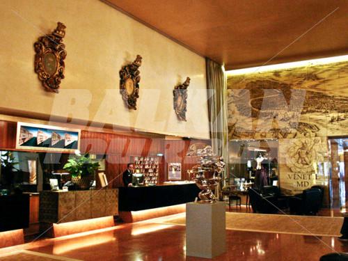 почивка в L'Hotel Bauer