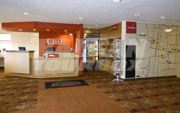 почивка в TownePlace Suites by Marriott Albuquerque Airport