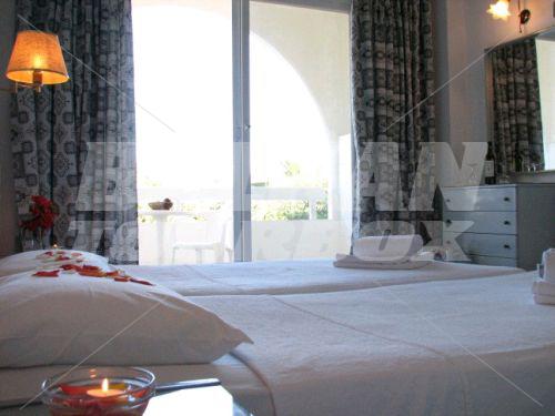 holiday in Happy Days Hotel