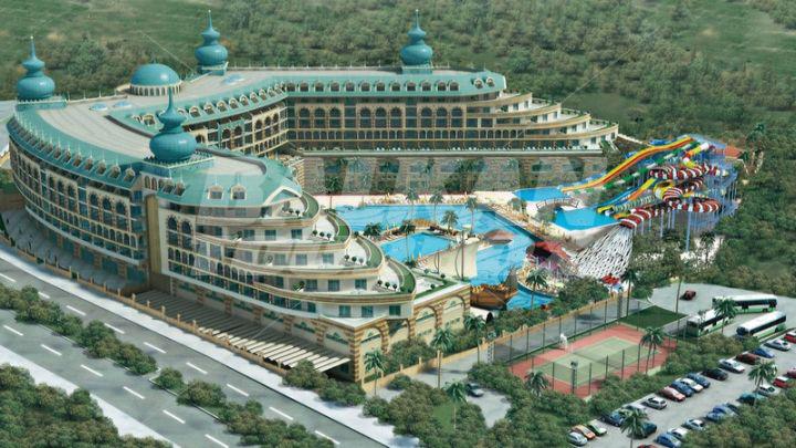 почивка в Crystal Sunset Luxury Resort & Spa