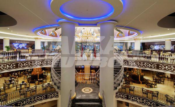 почивка в Crystal Sunset Luxury Resort & Spa