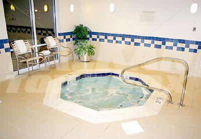 почивка в Fairfield Inn & Suites by Marriott Richmond Northwest