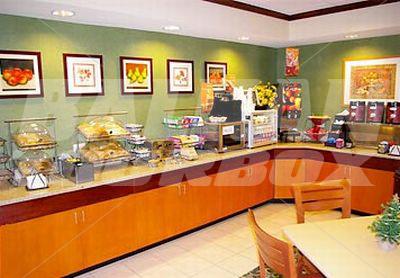 почивка в Fairfield Inn & Suites by Marriott Richmond Northwest