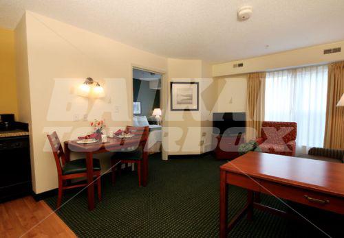 почивка в Residence Inn Des Moines West at Jordan Creek Town Center