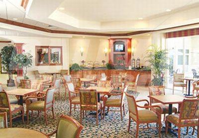 почивка в SpringHill Suites by Marriott Pensacola Beach