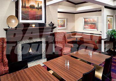 почивка в Residence Inn by Marriott Kansas City Country Club Plaza