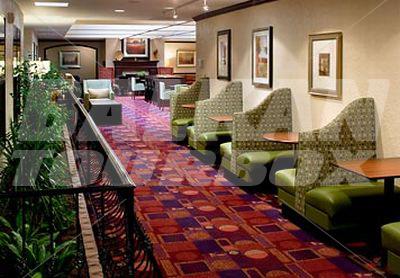 почивка в Residence Inn by Marriott Kansas City Country Club Plaza