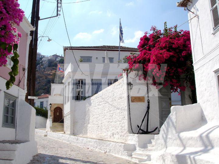 почивка в  Miranda Hotel Hydra