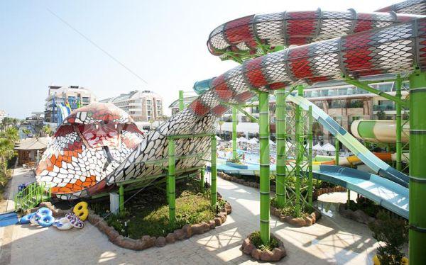 почивка в Crystal Waterworld Resort & Spa