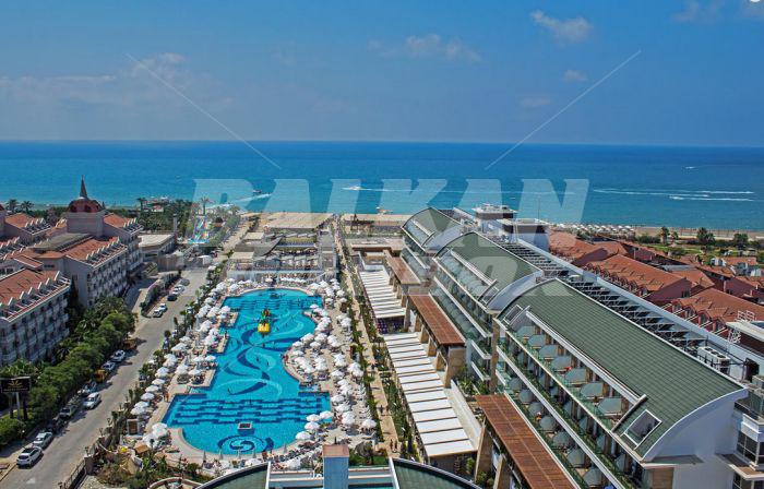 почивка в Crystal Waterworld Resort & Spa