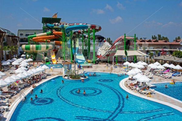 почивка в Crystal Waterworld Resort & Spa