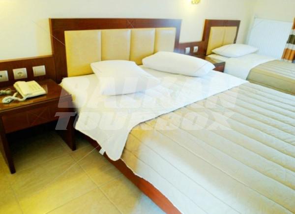 почивка в Zeus Hotel