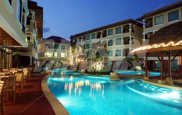 почивка в  Patong Paragon