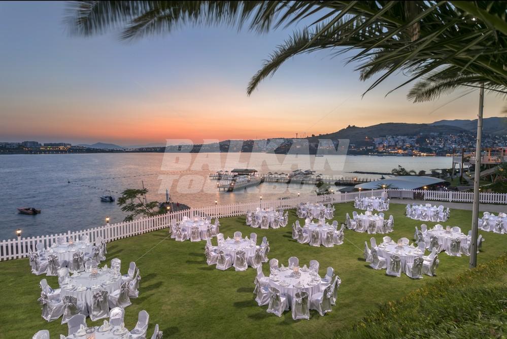 holiday in Helena Resort
