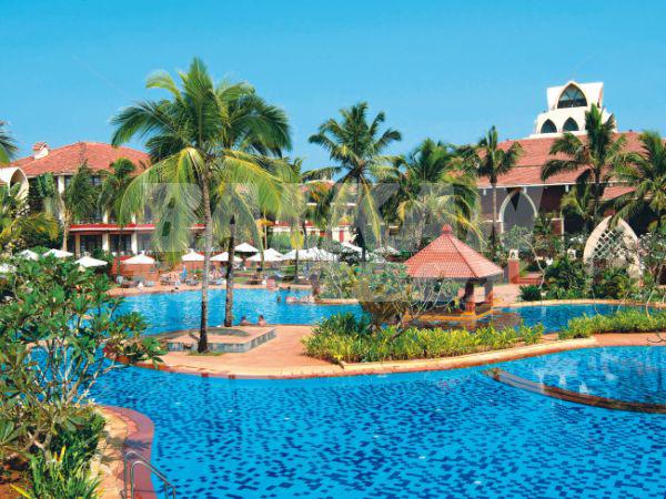 holiday in Ramada Caravela Beach Resort