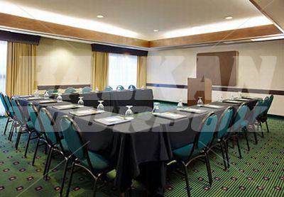 почивка в Courtyard by Marriott Oklahoma City Northwest