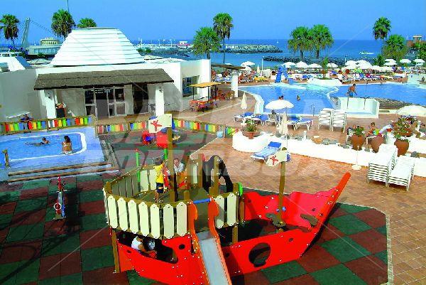 holiday in Hovima La Pinta