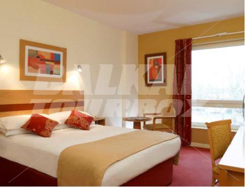 почивка в Jurys Inn Limerick