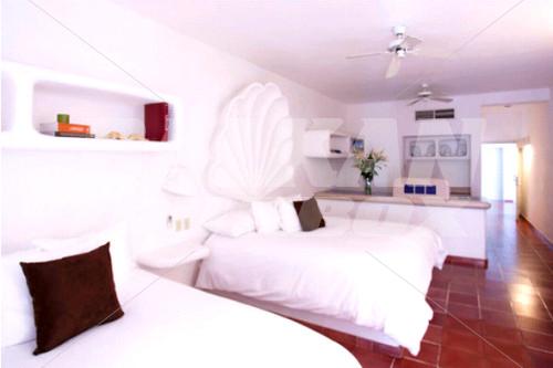 почивка в Bahia Hotel and Beach Club