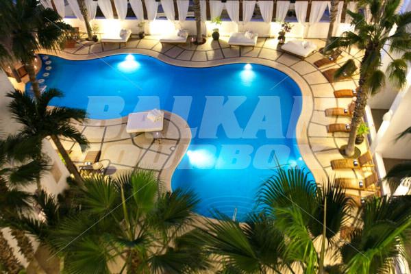 почивка в Bahia Hotel and Beach Club