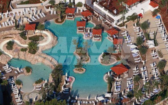 holiday in Amfora