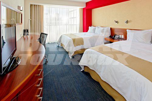 почивка в Holiday Inn Express Guadalajara Expo