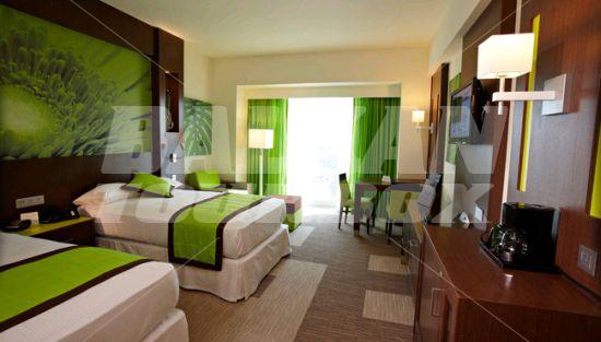 почивка в Riu Plaza Guadalajara