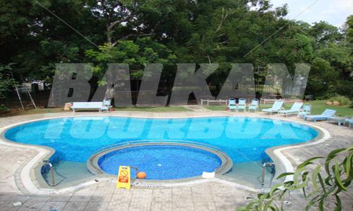 holiday in Fortune Pandiyan