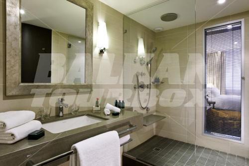 почивка в Sofitel Vieux Port