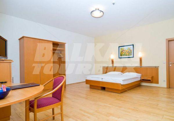 holiday in Lucia Hotel