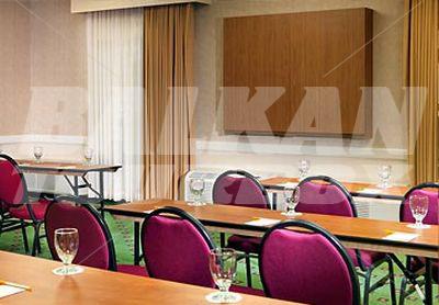 почивка в Courtyard by Marriott Dallas LBJ at Josey