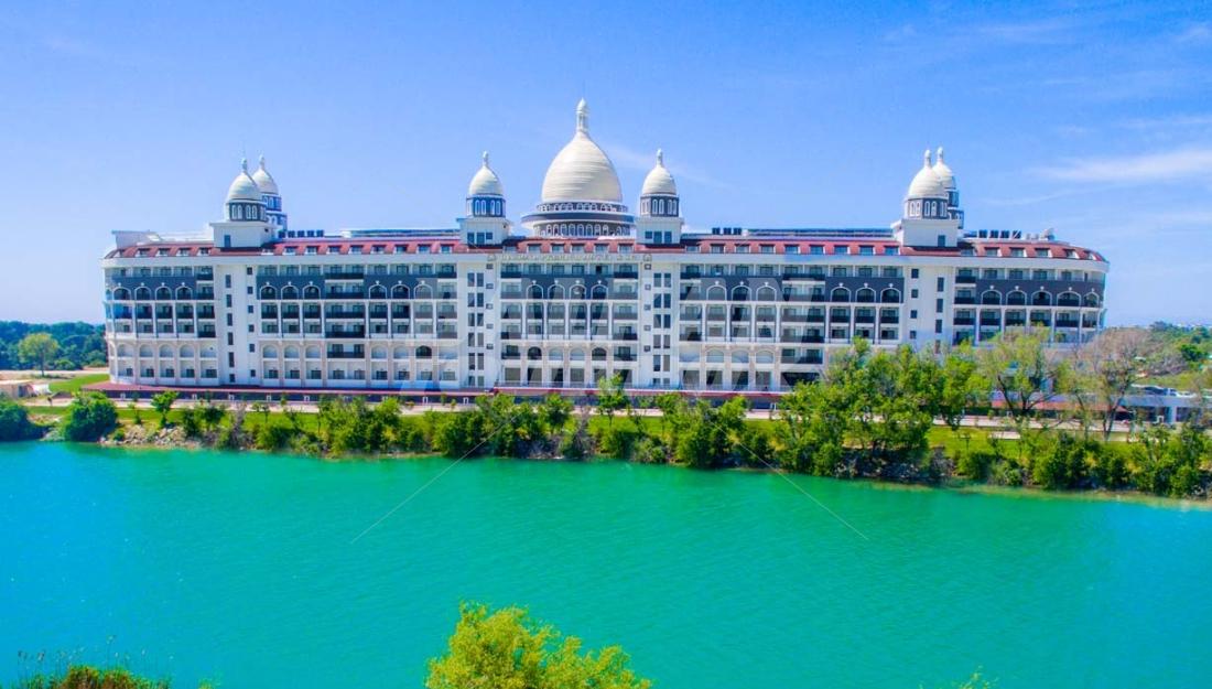 почивка в Diamond Premium Hotel and Spa