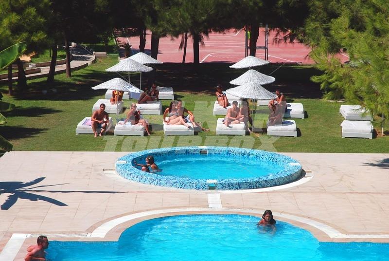 почивка в Flora Suites