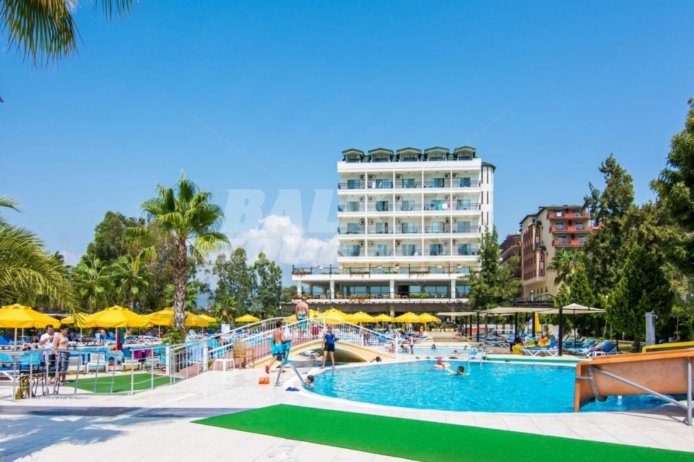 почивка в Perre Delta Resort and Spa