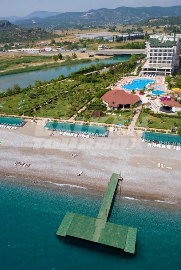 почивка в Perre Delta Resort and Spa