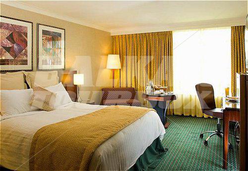 почивка в Crowne Plaza Liverpool John Lennon Airport