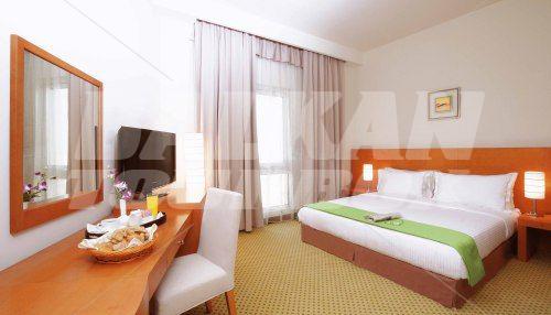 holiday in Acacia