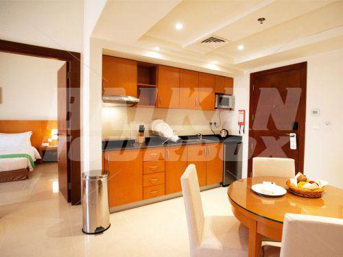 holiday in Acacia